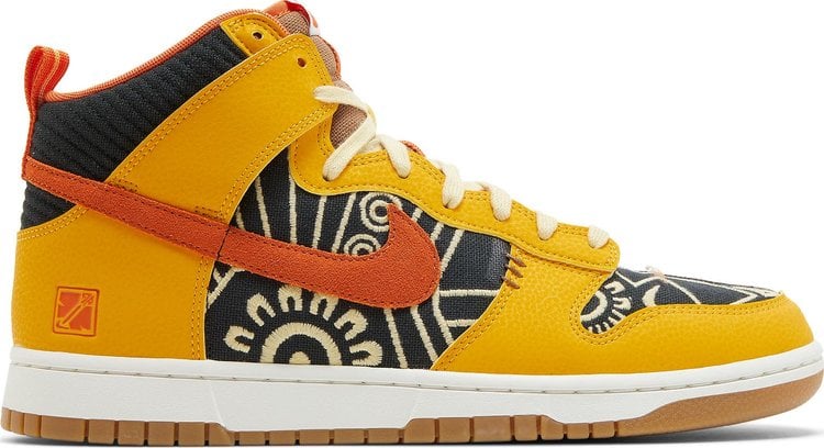 Кроссовки Nike Dunk High 'Somos Familia', оранжевый - фото