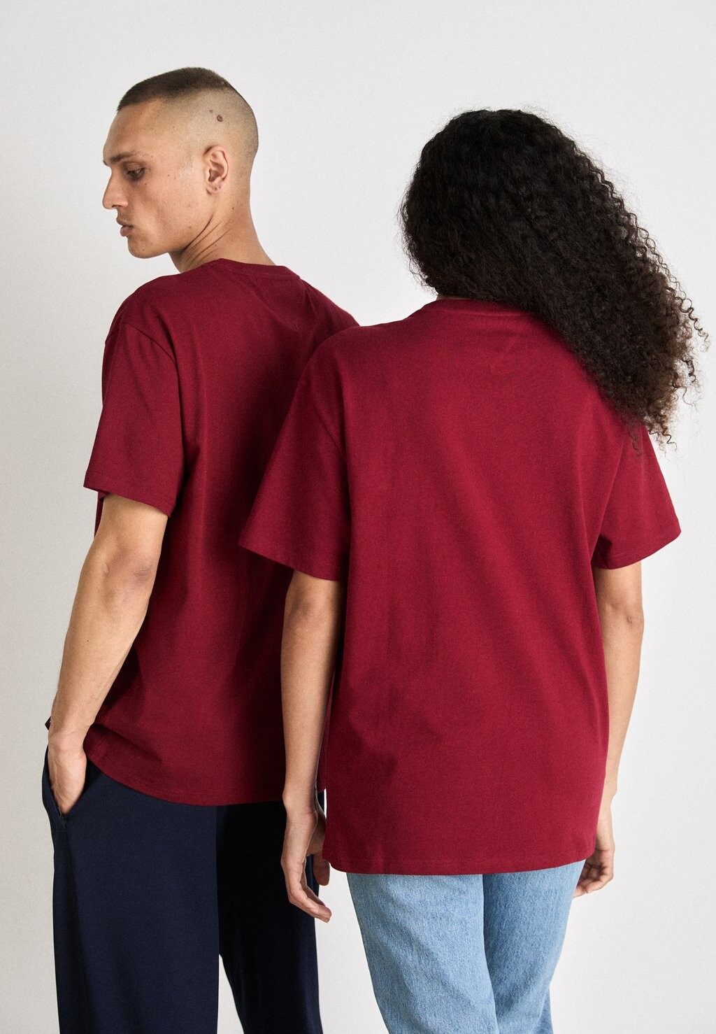 

Футболка с принтом Street Flag Tee Unisex Tommy Hilfiger, красная дорожка