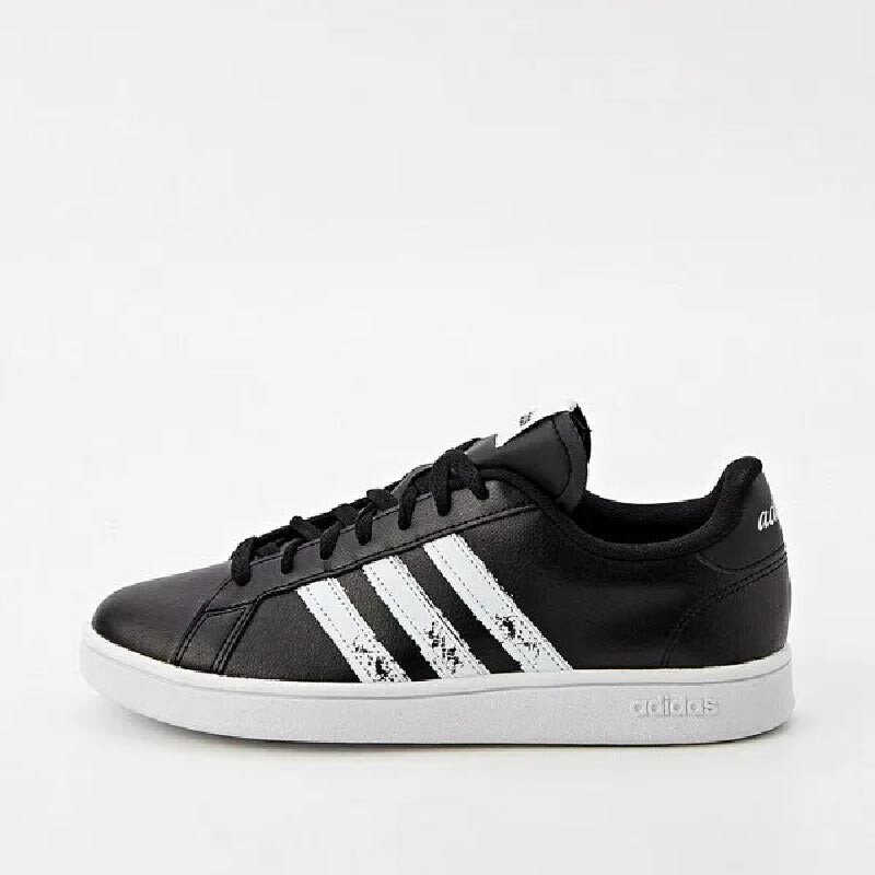 

Кроссовки мужские adidas Grand Court Beyond, черный/белый