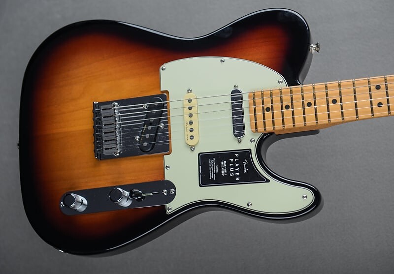 

Player Plus Nashville Telecaster - 3 цвета Sunburst с кленом Fender Player Plus Nashville Telecaster - w/Maple