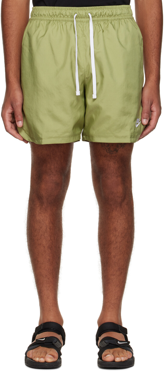 

Зеленые струящиеся шорты NSW Essentials Nike