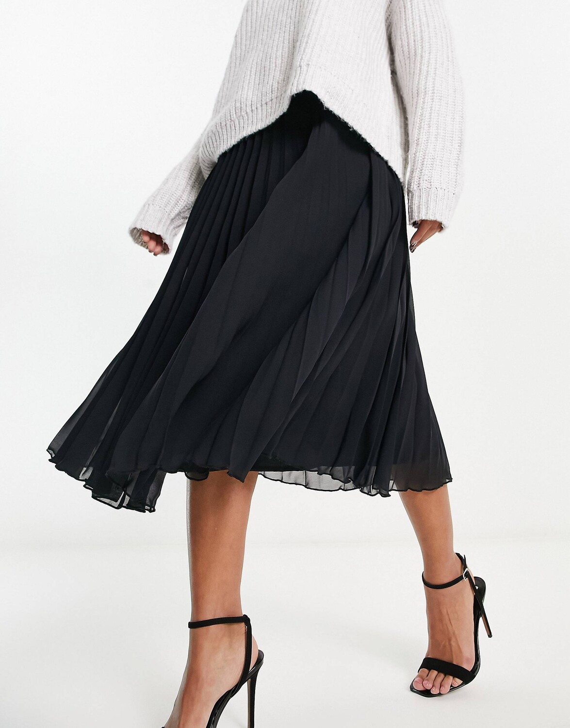 

Черная юбка миди со складками ASOS DESIGN