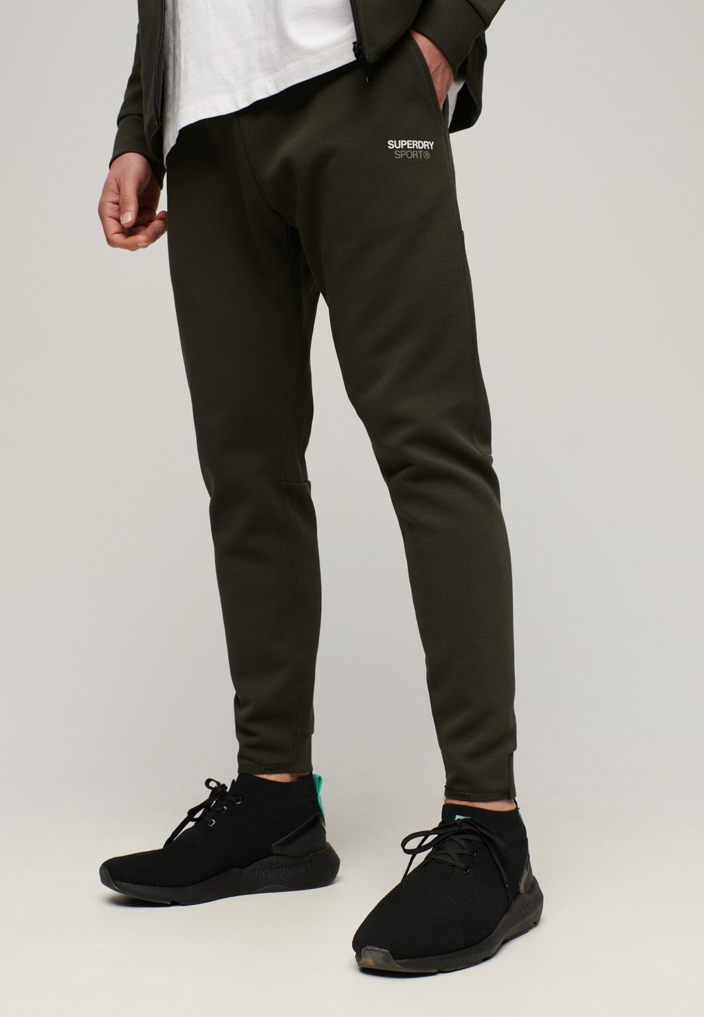 

Спортивные брюки TECH TAPERED JOGGERS Superdry, хаки