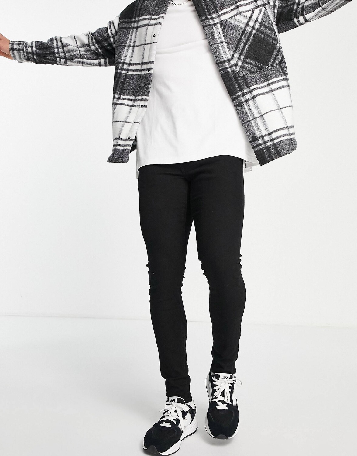 

Черные зауженные джинсы скинни Levi's