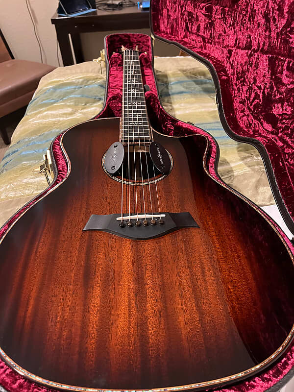 

Taylor 914ce Custom Все красное дерево
