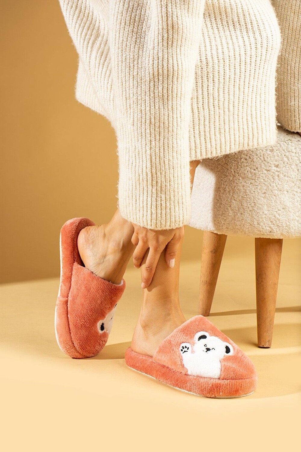 

Женские домашние тапочки Cute Koalo с бесшумной подошвой и мехом внутри P01-14-23 Pembe Potin, розовый