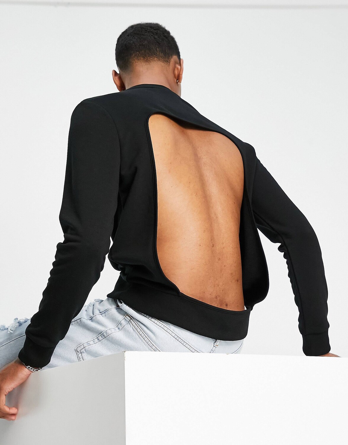 

Черная толстовка оверсайз с вырезом на спине ASOS DESIGN, Черный