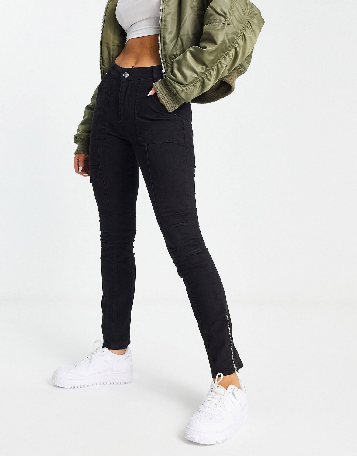 

Черные узкие байкерские брюки карго на молнии ASOS DESIGN, Черный