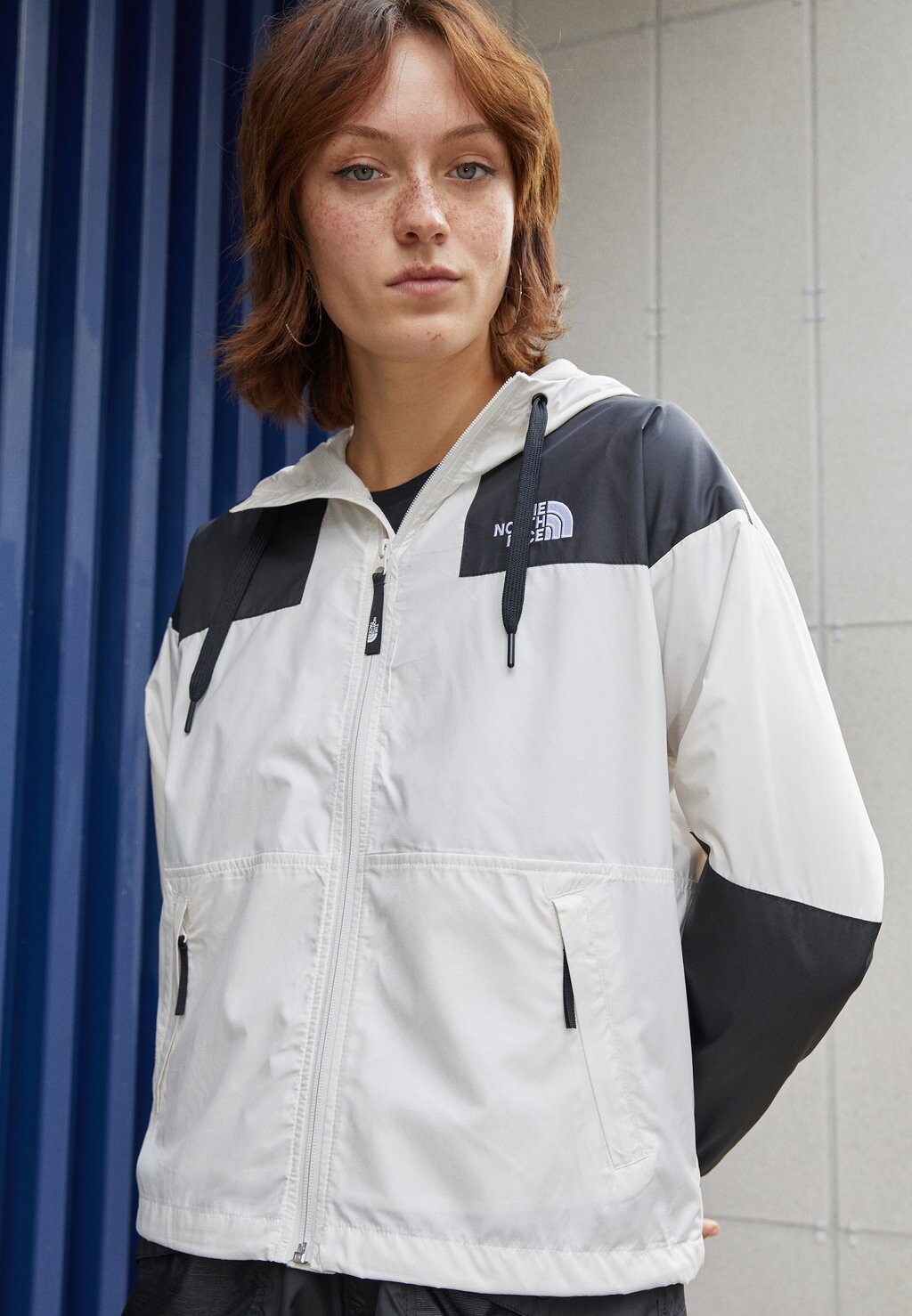 

Легкая куртка The North Face