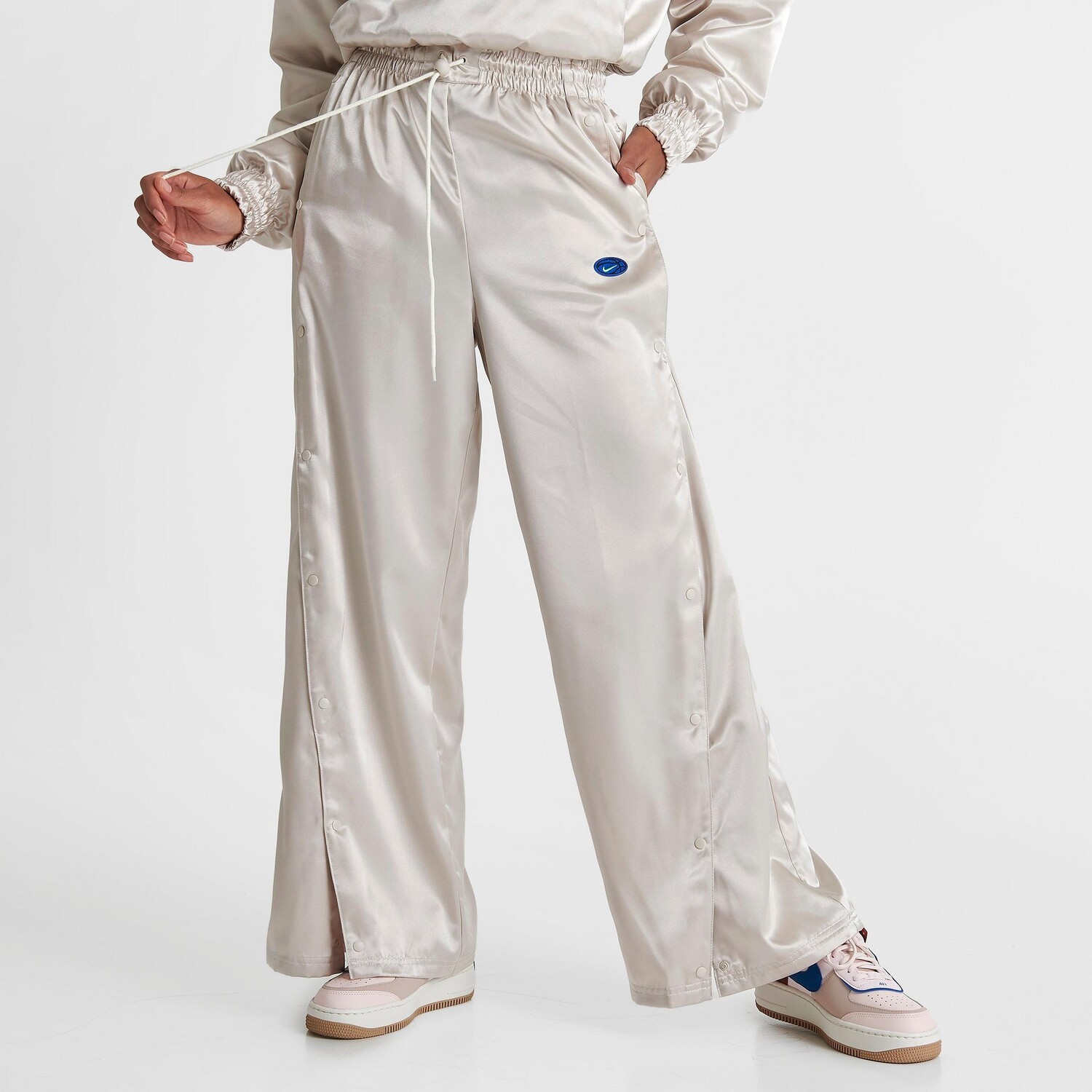 

Женские отрывные брюки Nike Sportswear Circa 96 с высокой талией, кремовый