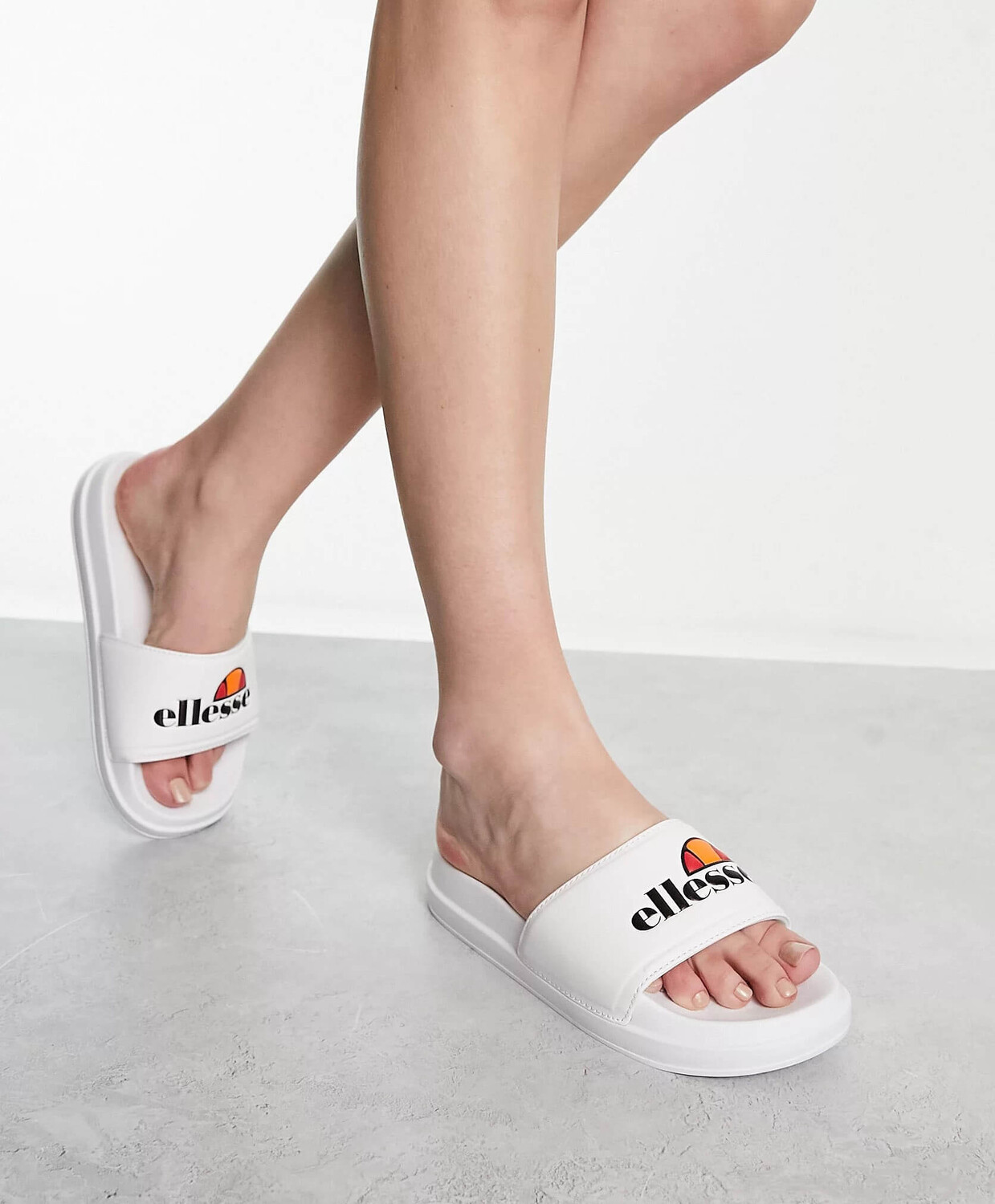

Шлепанцы Ellesse Filippalta, белый/мультиколор