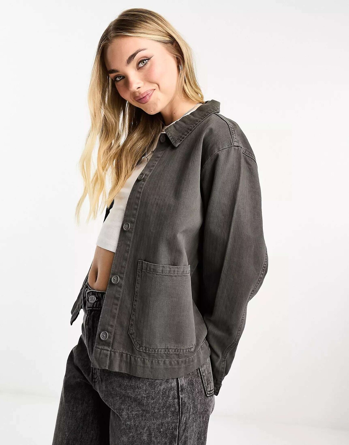 

Серая оверсайз-куртка Pull&Bear в деловом стиле, Серый