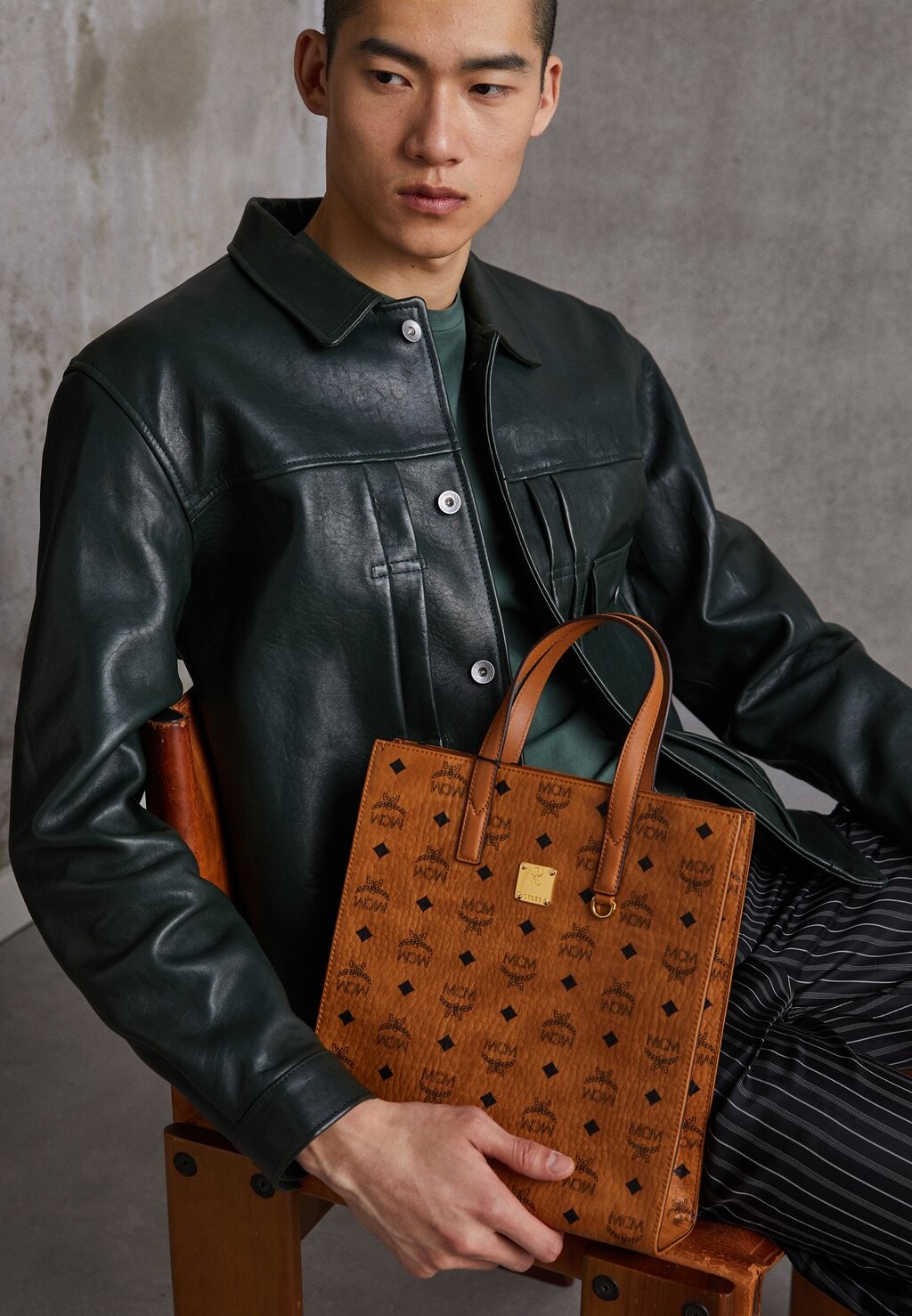 

Сумка KLASSIK VISETOS MCM, цвет cognac