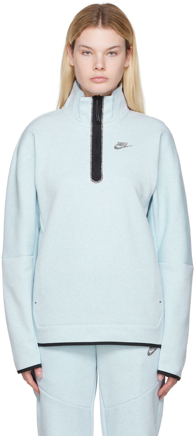 

Синяя куртка Revival из технического флиса Nike