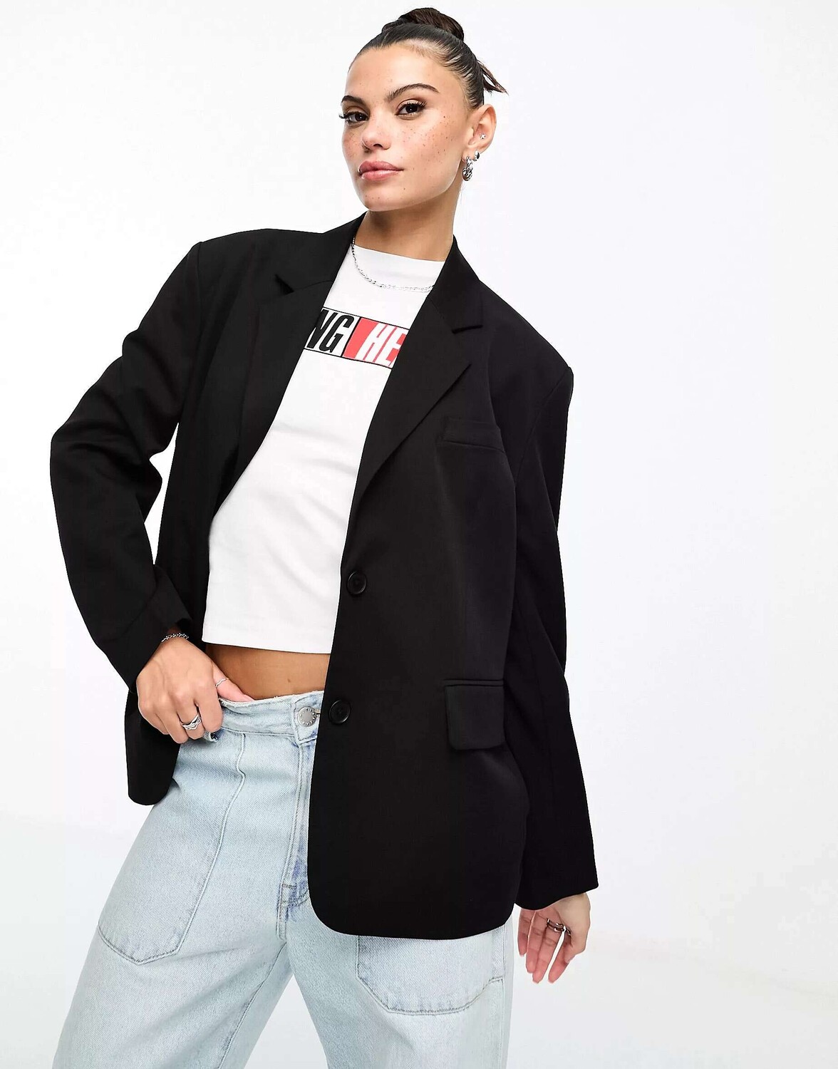 

Черный пиджак оверсайз Stradivarius STR