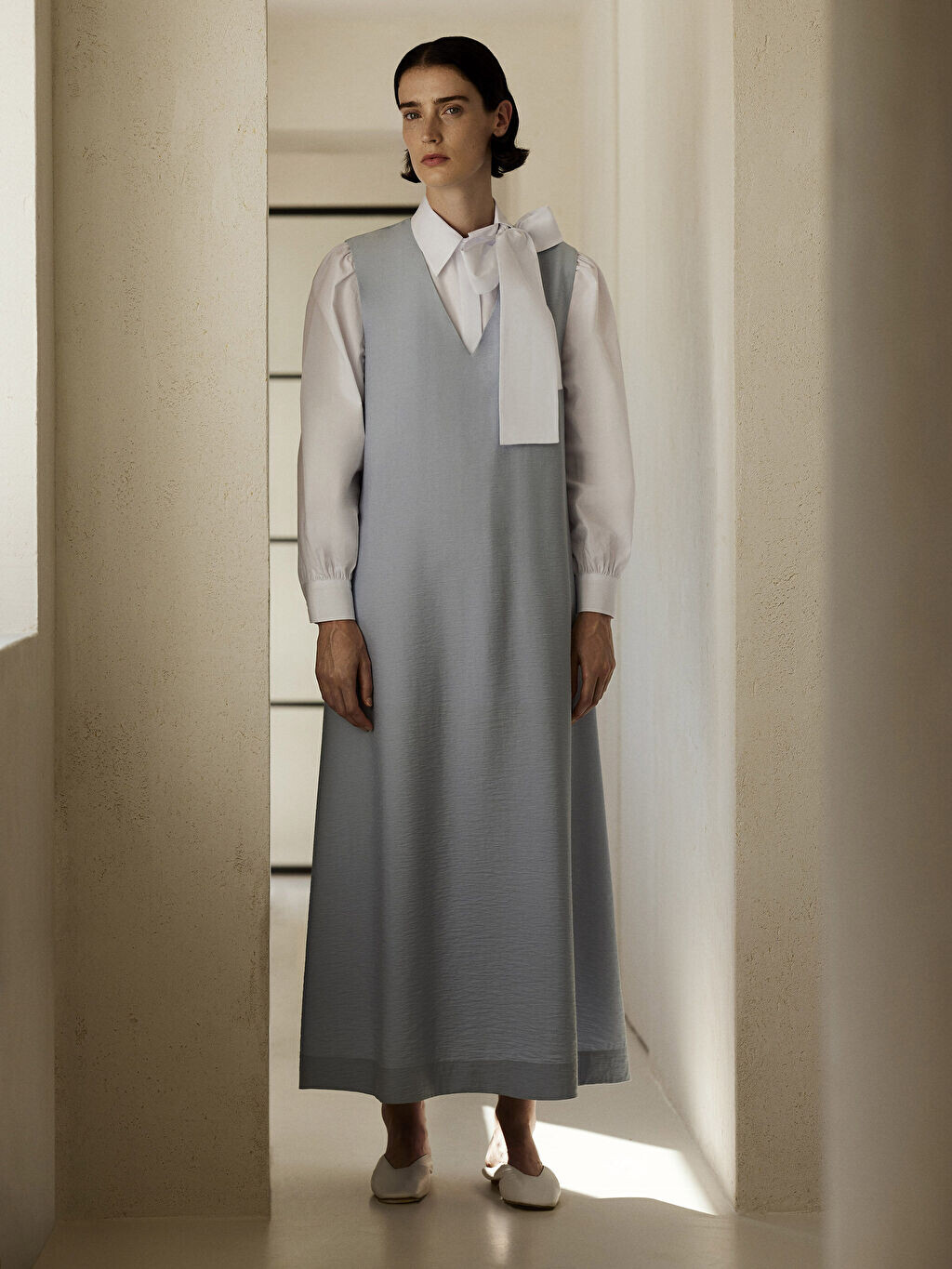 

Kevser Sarıoğlu x LCW Modest V-образный вырез Прямое женское платье без рукавов