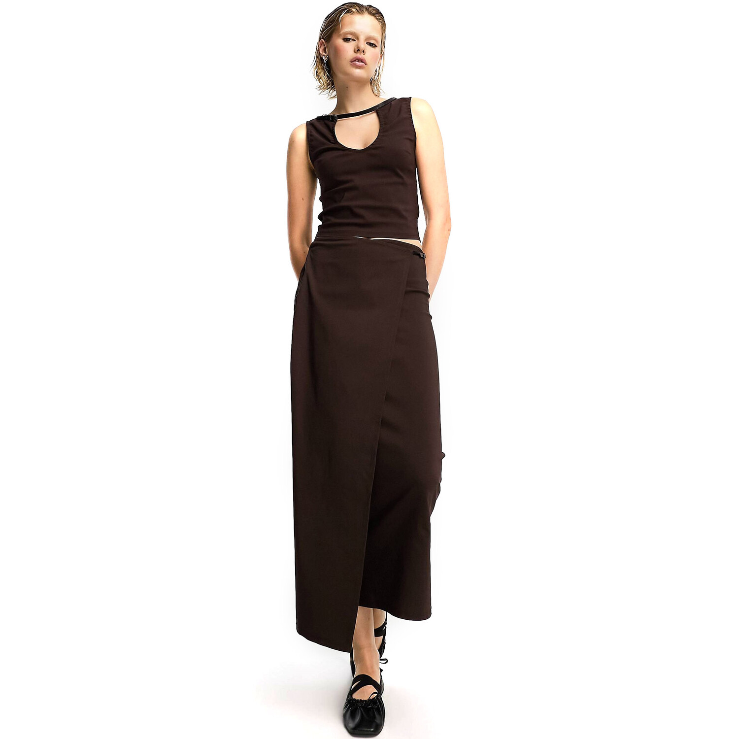 

Юбка Collusion Strap Detail Bengaline Wrap Maxi, коричневый
