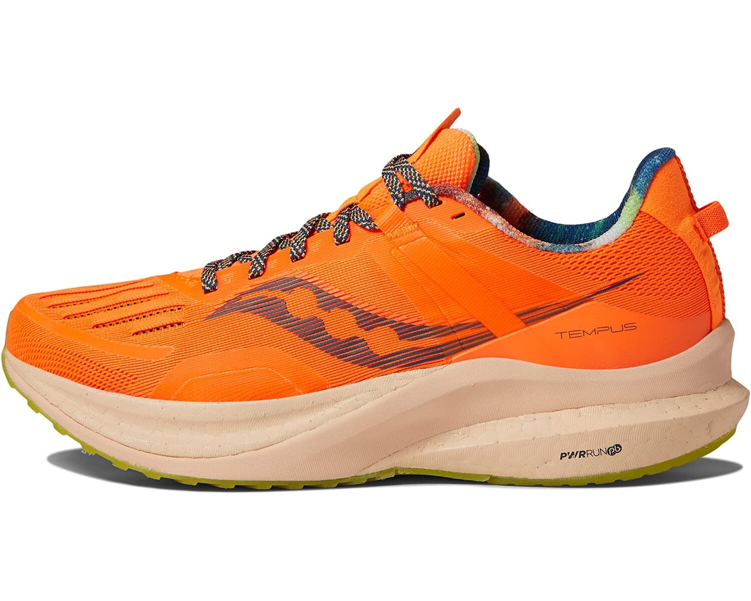 

Кроссовки Tempus Saucony, история у костра