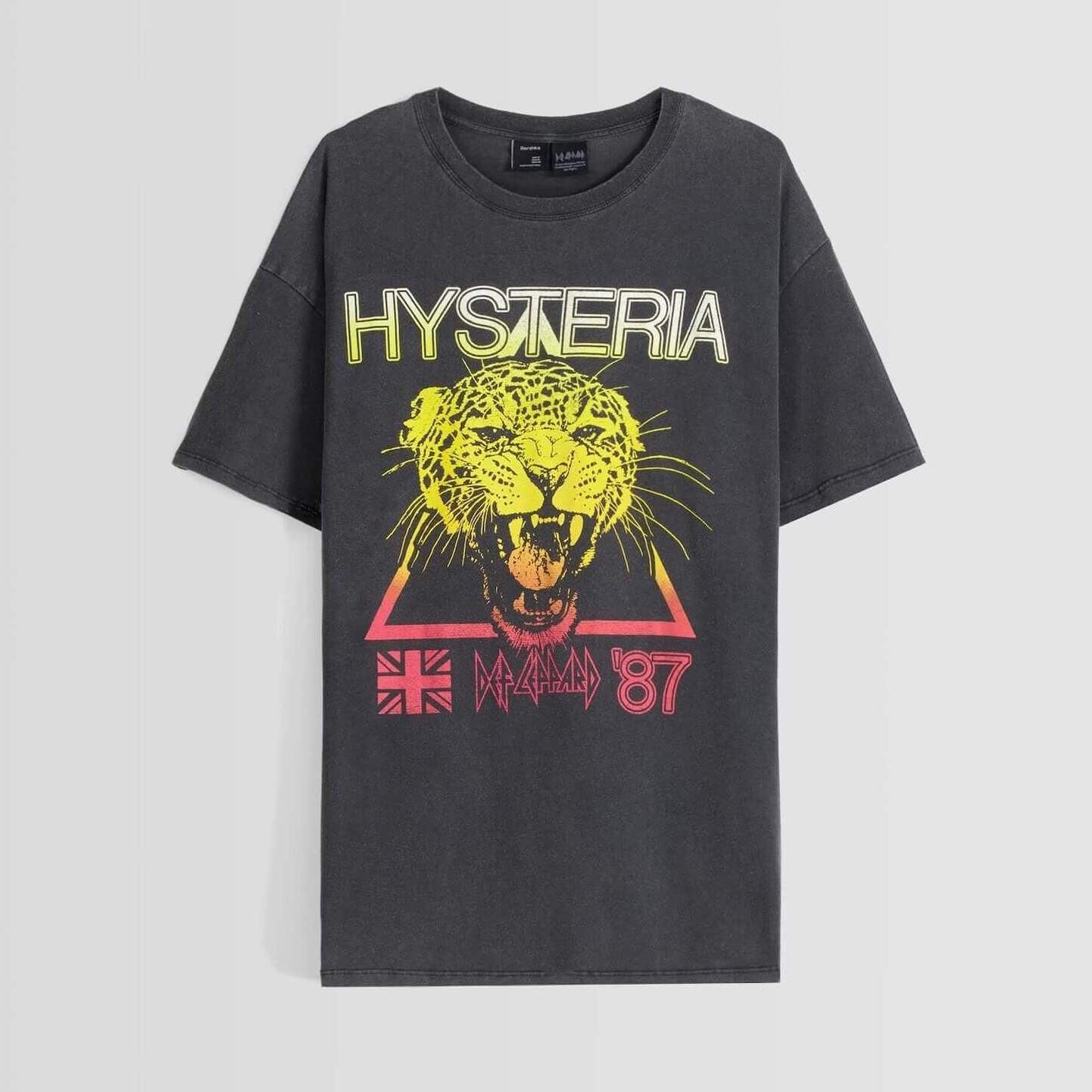 

Футболка Bershka Short Sleeve With Def Leppard Print, серый