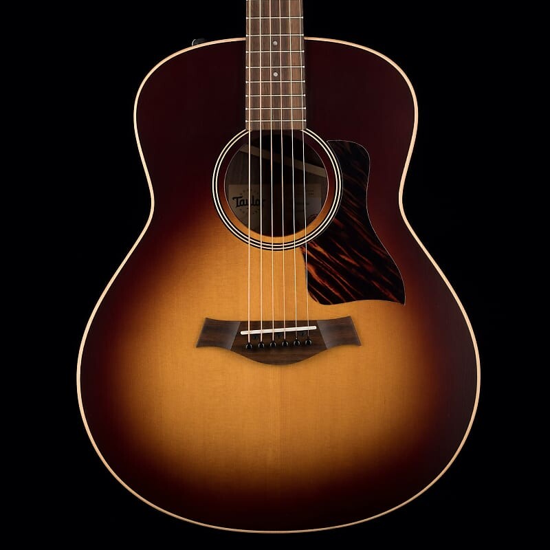 

Taylor American Dream AD11e-SB Tobacco Sunburst с чехлом Aerocase