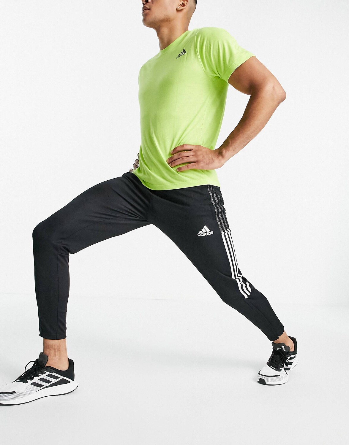 

Черные джоггеры adidas Football Tiro 21
