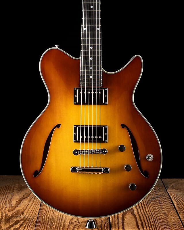

Электрогитара Eastman Romeo - Goldburst - Free Shipping