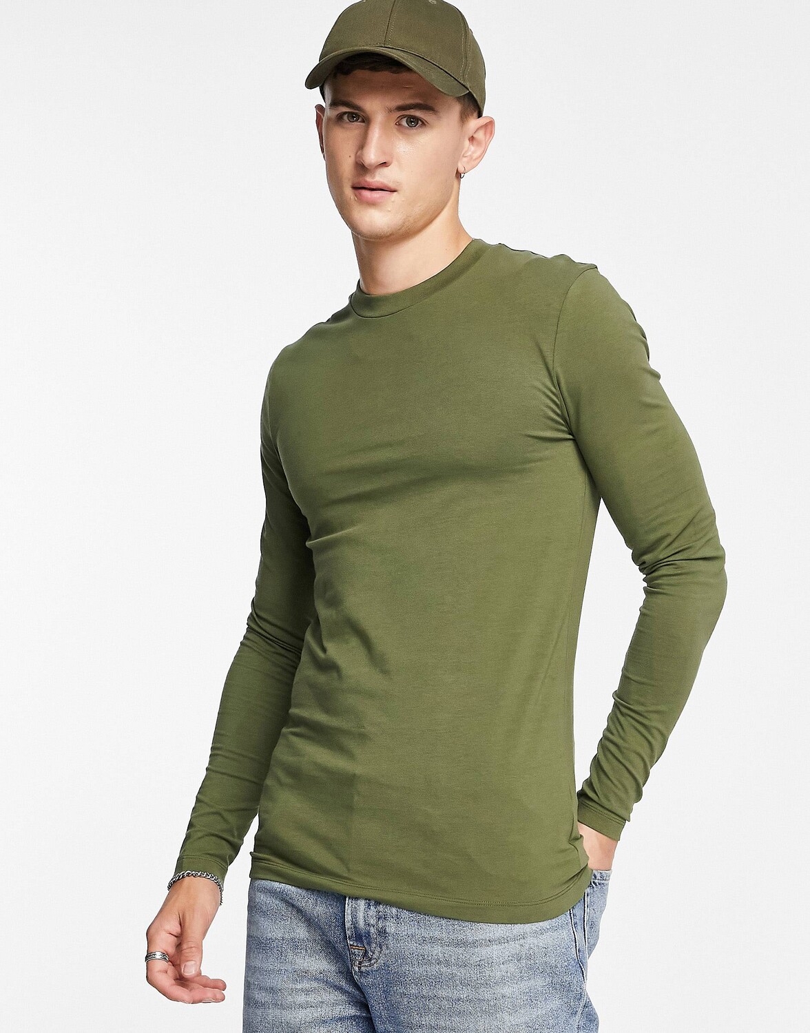 

Футболка цвета хаки с длинными рукавами и круглым вырезом ASOS DESIGN