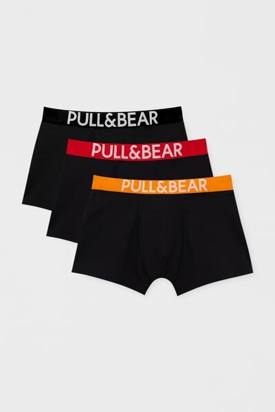 

Комплект из трех черных боксеров с контрастным логотипом PULL&BEAR