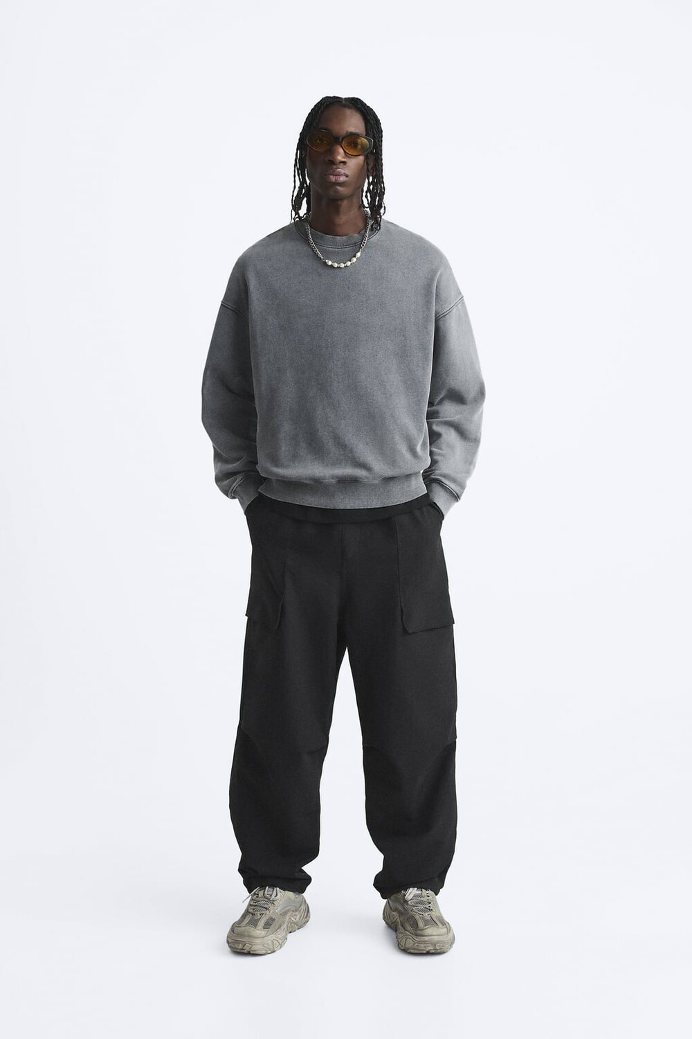 

Брюки-карго с парашютом ZARA, черный