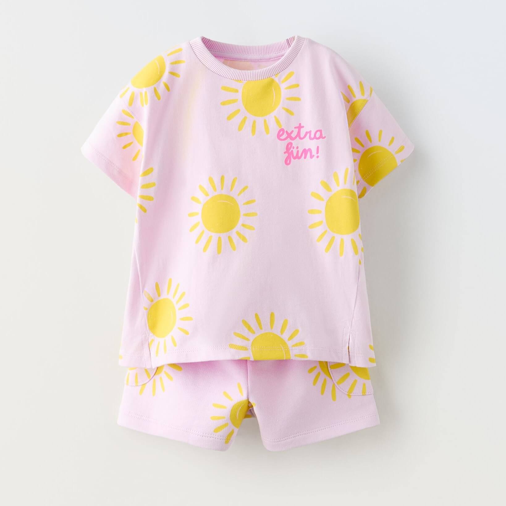 Комплект футболка + шорты Zara Summer Camp Print, розовый/желтый