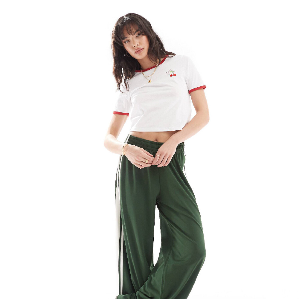 

Футболка Pieces Contrast Trim Cropped, белый/красный