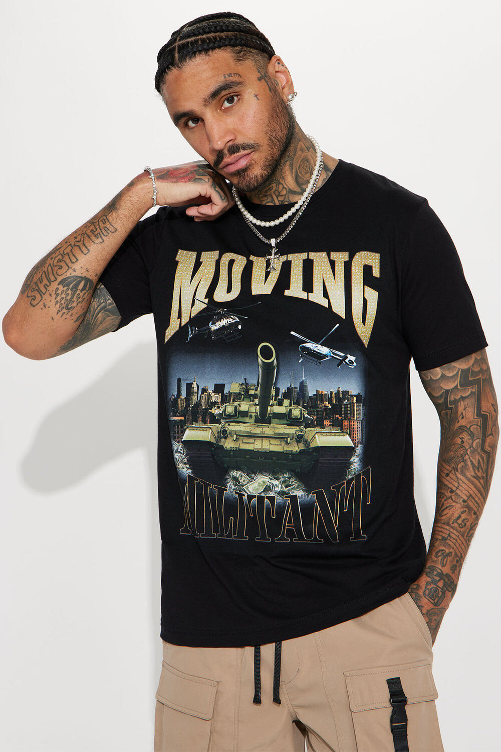 

Футболка Fashion Nova FNP1181MILITANT, черный