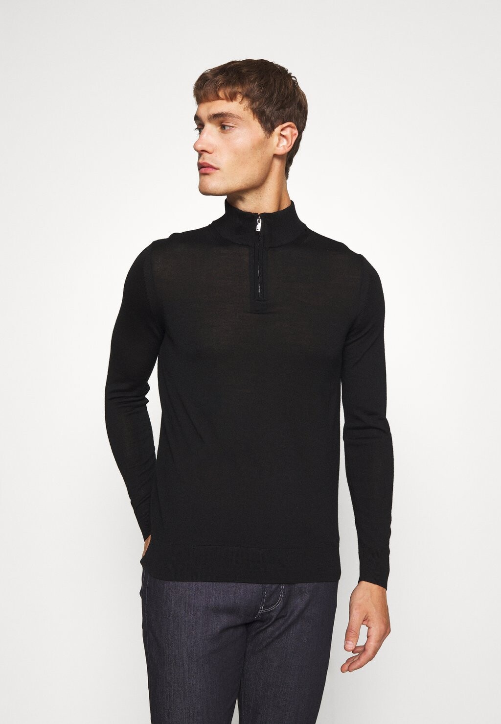 

Свитер Emporio Armani
