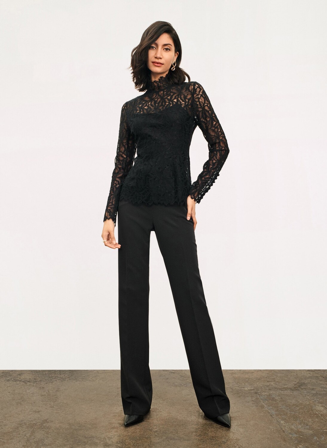 

Топ из кружева Donna Karan