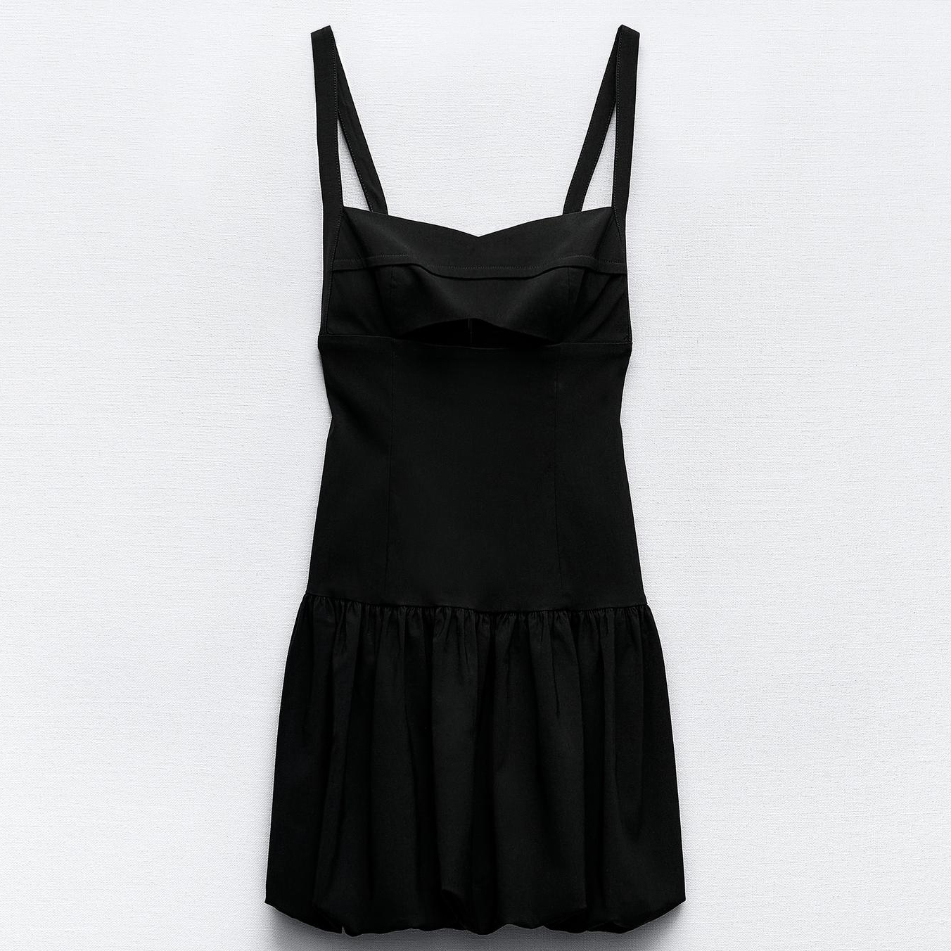 цена Платье Zara Balloon Mini, черный