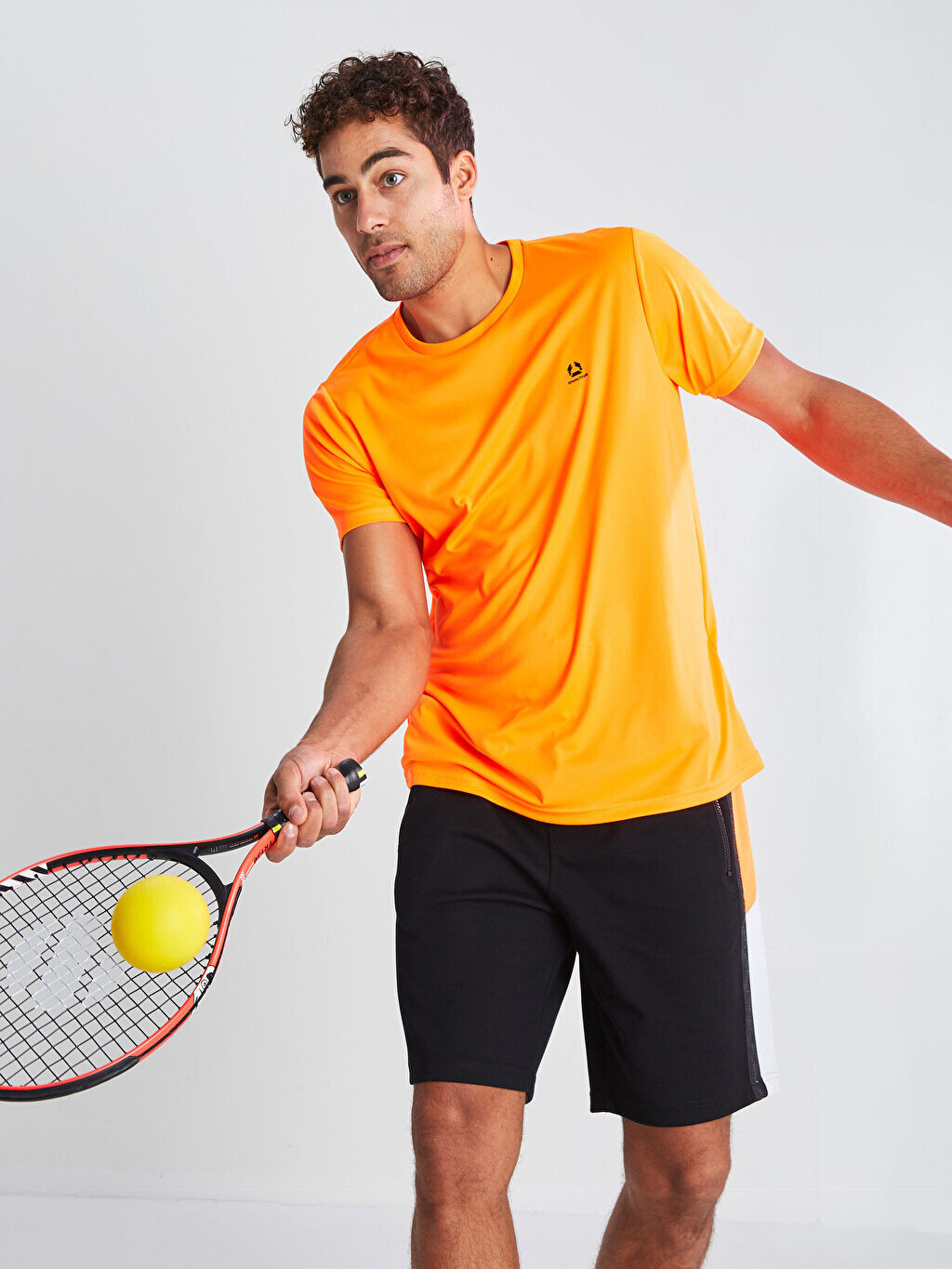 

Мужская спортивная футболка с круглым вырезом и коротким рукавом LCW Active