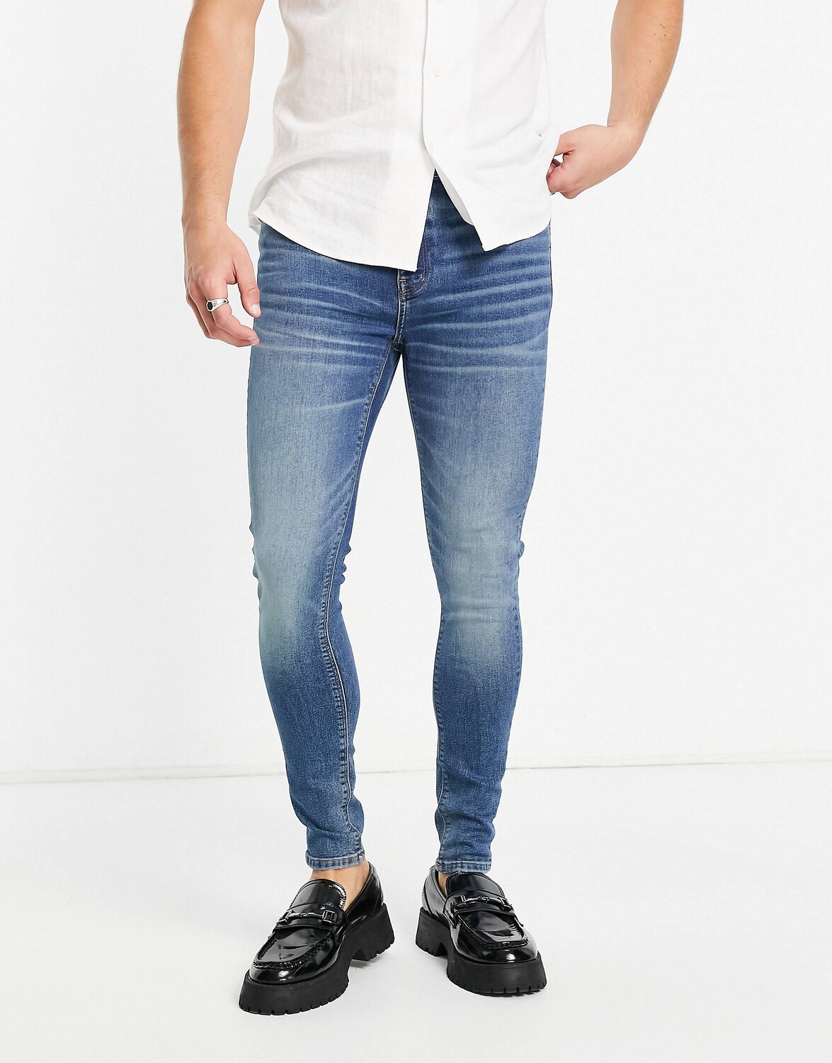 

Джинсы ASOS DESIGN Power Stretch синего оттенка