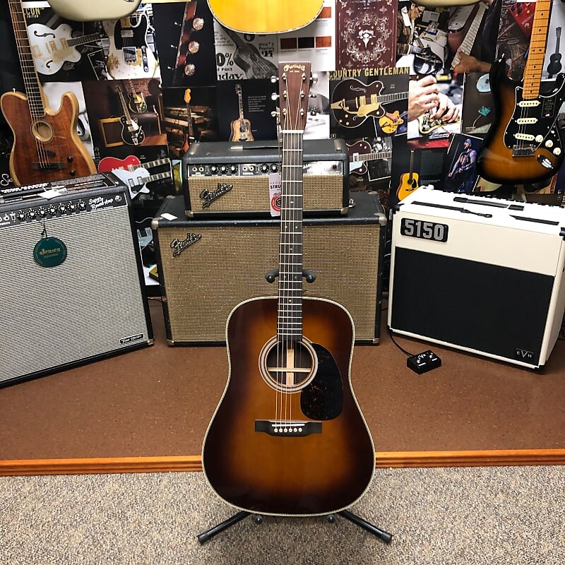 

Martin HD-28 - Ambertone Brand New Standard Series HD-28