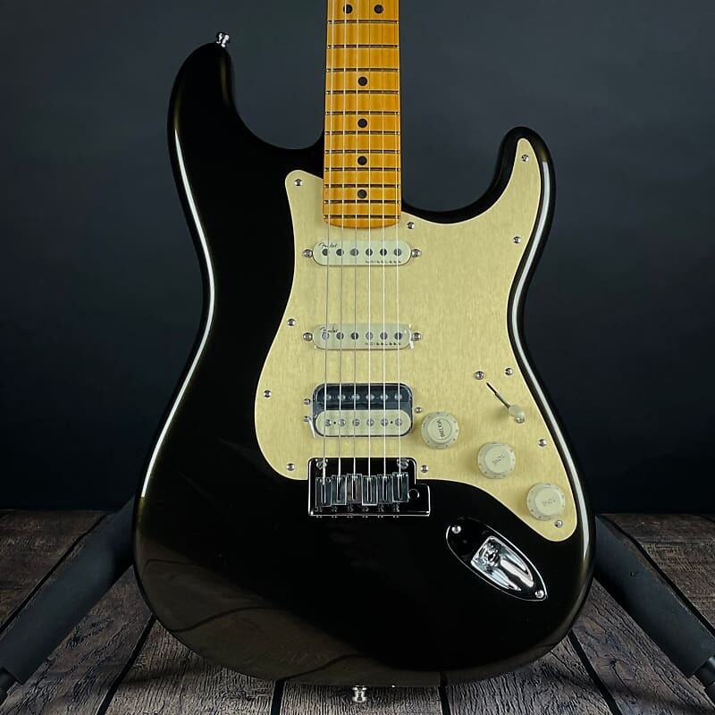 

Fender American Ultra Stratocaster HSS, кленовый гриф - техасский чай (US22045940)