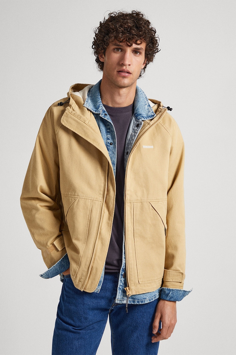 цена Ветрозащитная куртка с капюшоном Pepe Jeans London, коричневый