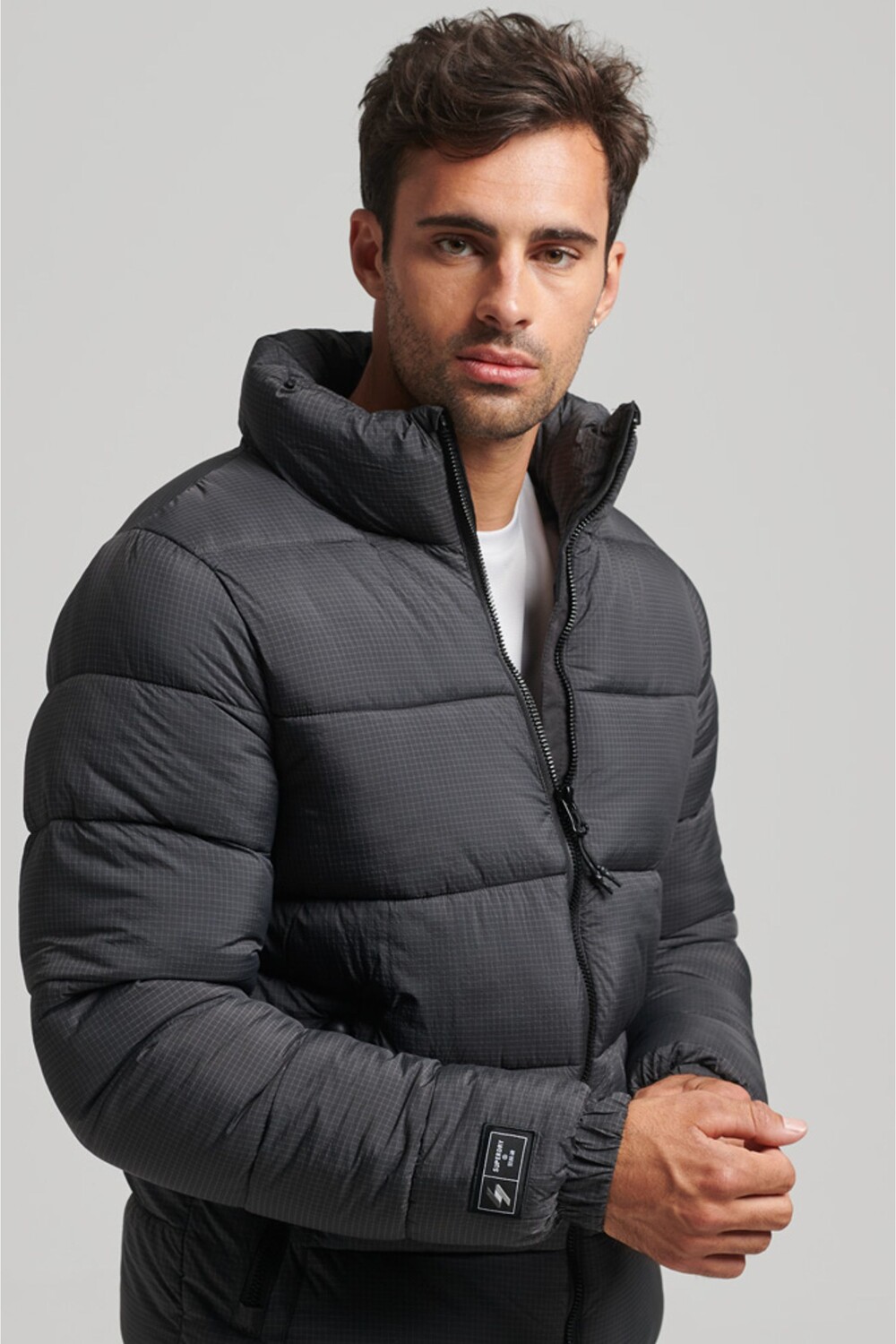 

Спортивный пуховик без капюшона Superdry, черный