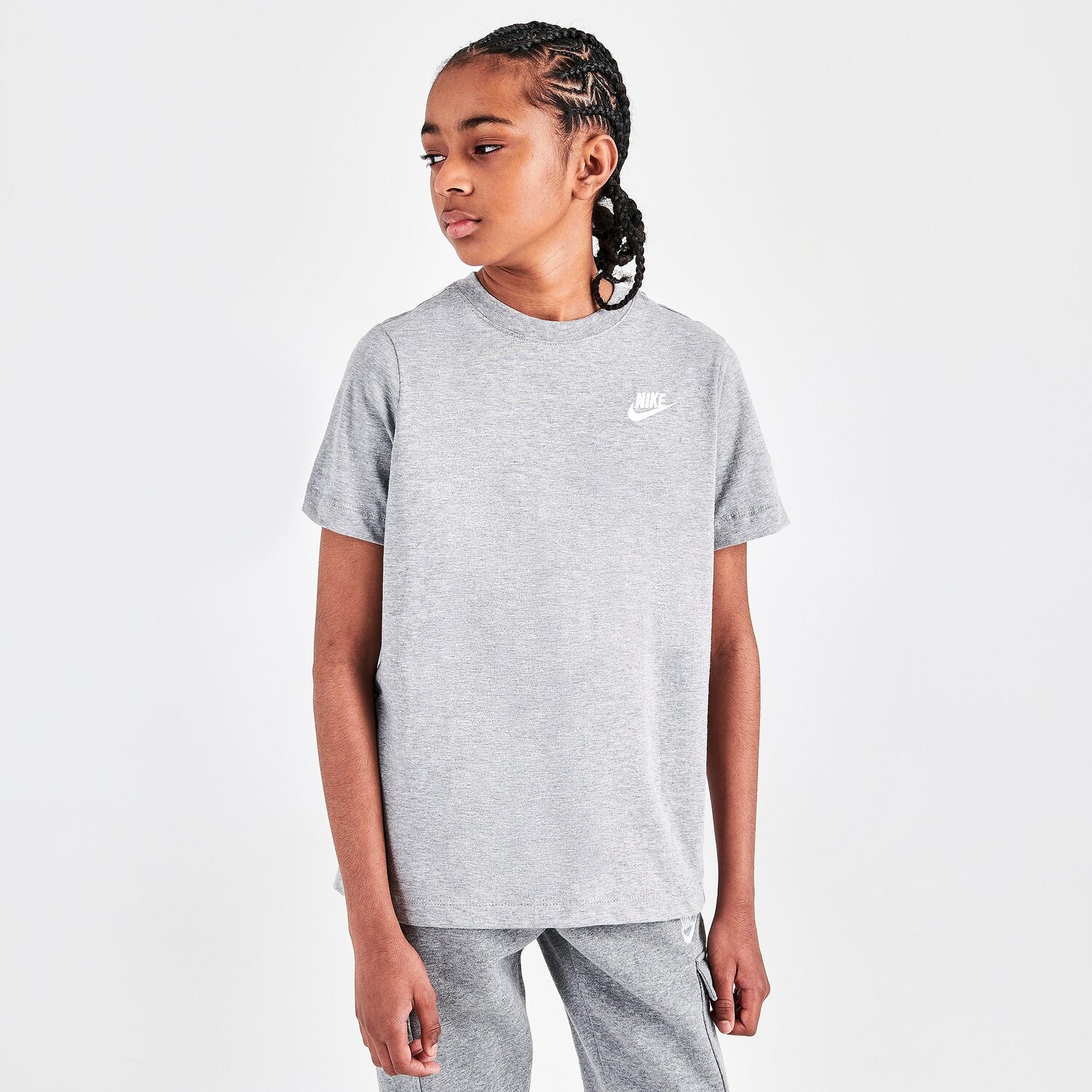 

Футболка с логотипом Nike Sportswear для мальчиков, серый