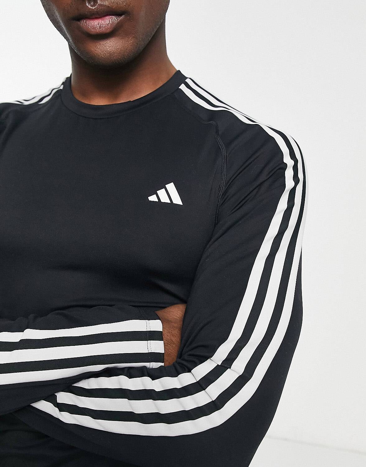 

Черная футболка с длинным рукавом с 3 полосками adidas Training Tech Fit