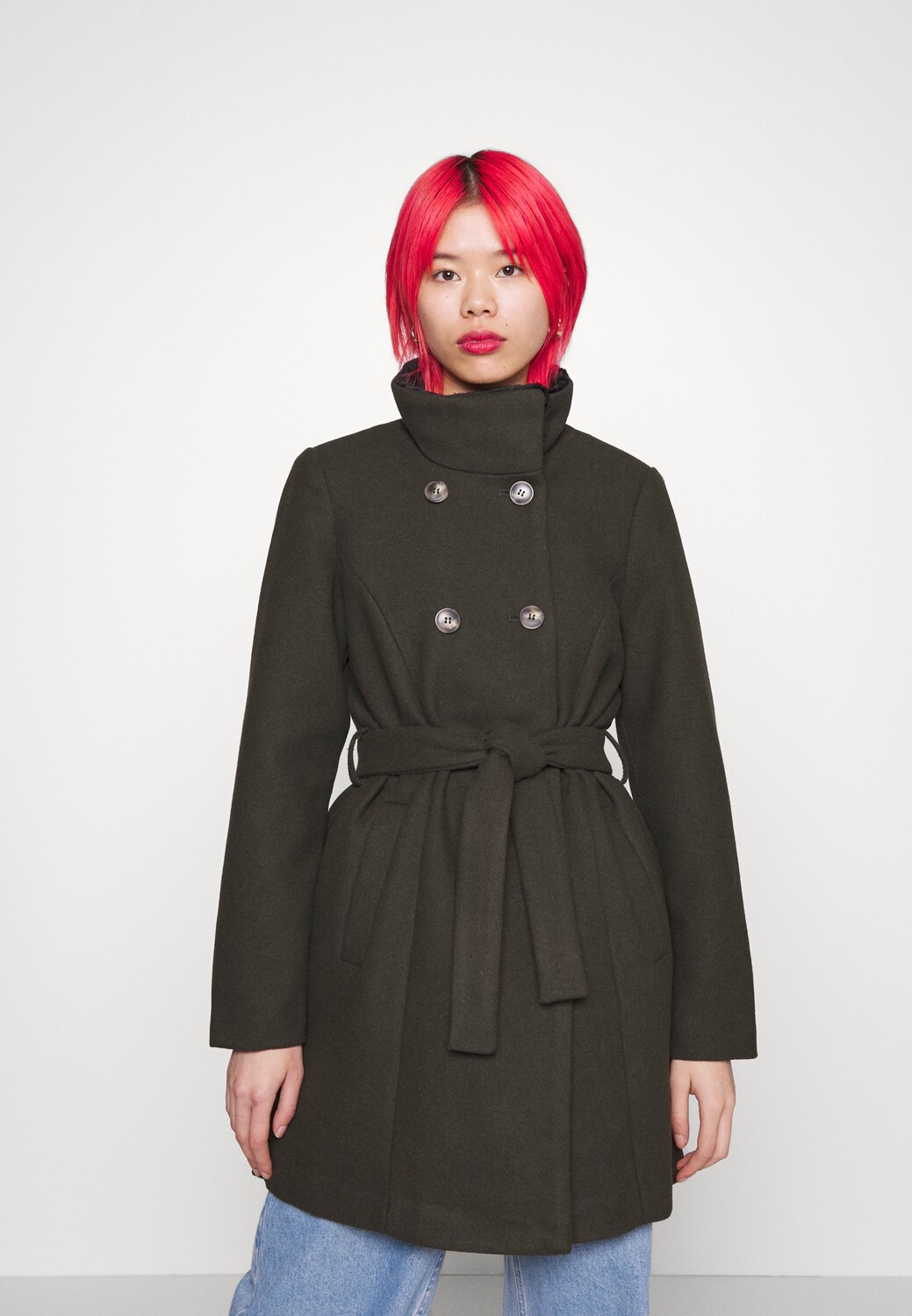 

Пальто Vero Moda с ремнем, темно-зеленый