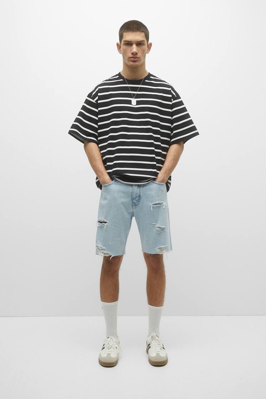 

Рваные прямые джинсовые шорты-бермуды Pull&Bear, бледно-голубой