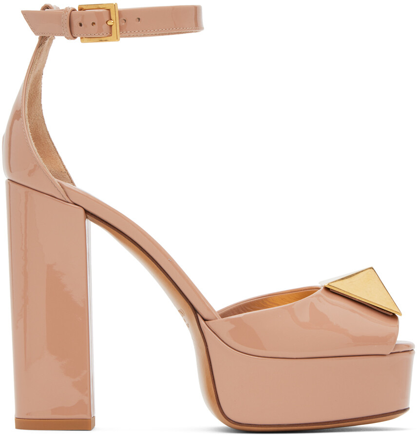 

Бежевые босоножки на каблуке One Stud 120 на платформе Valentino Garavani
