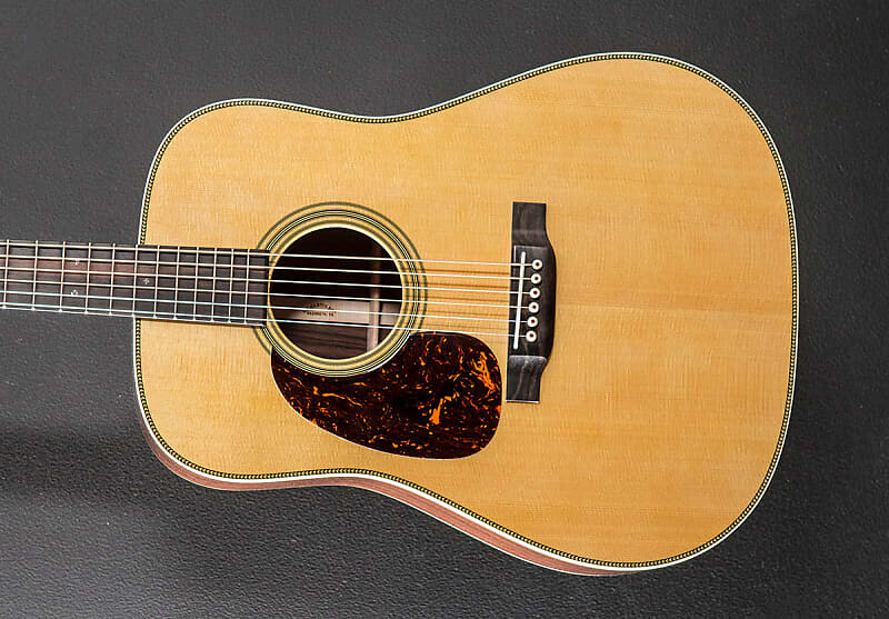 

HD-28 Левая рука Martin HD-28 Left Hand