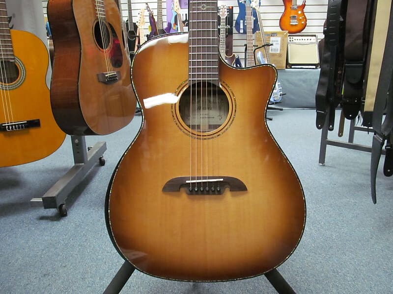 

Акустическая гитара Alvarez Masterworks Elite 70 Folk Acoustic-electric Guitar - Shadowburst w/ Softshell case