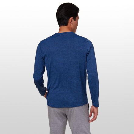 цена Повседневная рубашка с длинными рукавами Capilene Cool – мужская Patagonia, цвет Viking Blue/Navy Blue X-Dye