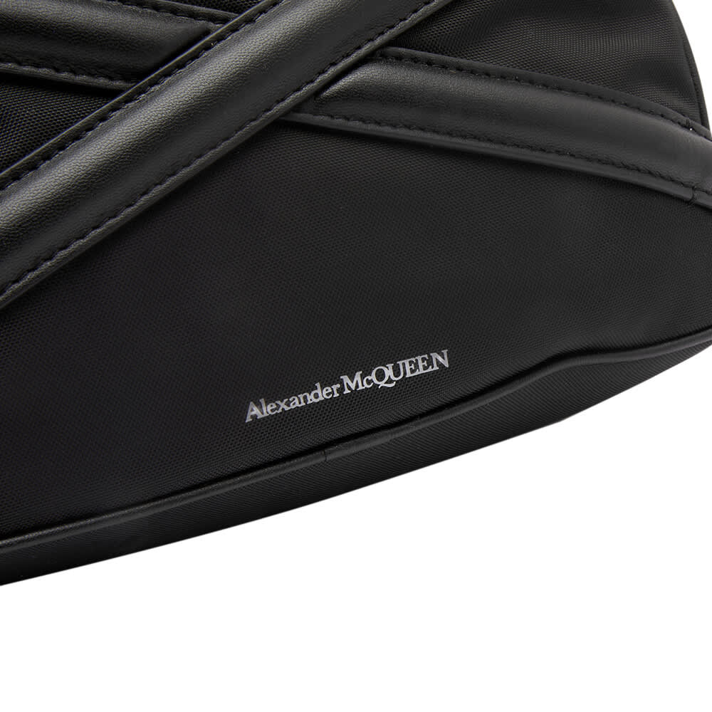 

Сумка Alexander McQueen Harness Camera Bag